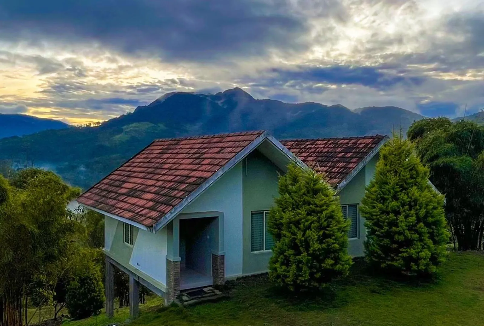 Elenor Cottages Santhanpara India